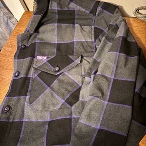 Dixxon Black & Gray Plaid Button-Up Shirt Purple Accents women’s size L THE GIFT